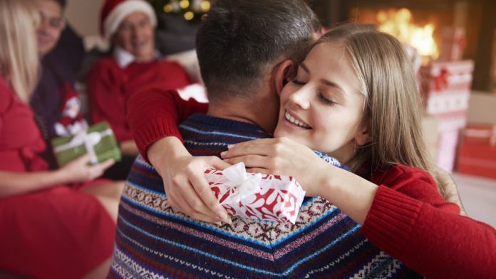 karácsonyi ajándékozás