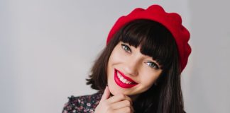 Gyönyörű szív alakú ajkakat szeretnél? Russian Lips ajakfeltöltés mosolygó nő