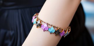 Az armlet ékszerek: Stílus és elegancia a karokra felkar ékszer