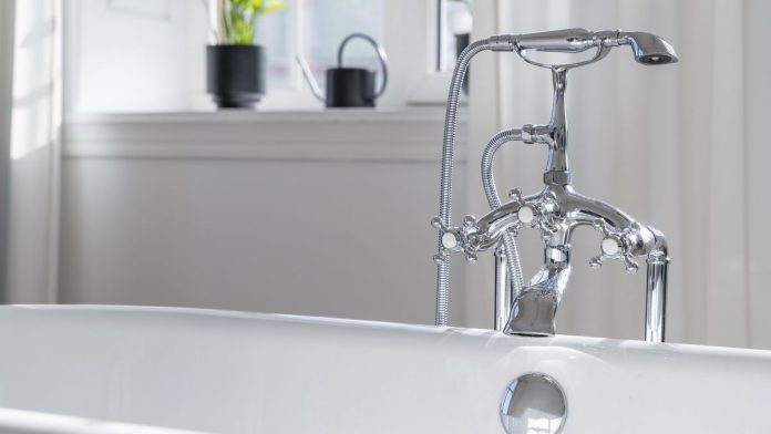 Kád csaptelep zuhanyszettel