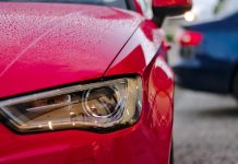 Az egyedül utazás előnyei és kihívásai autó